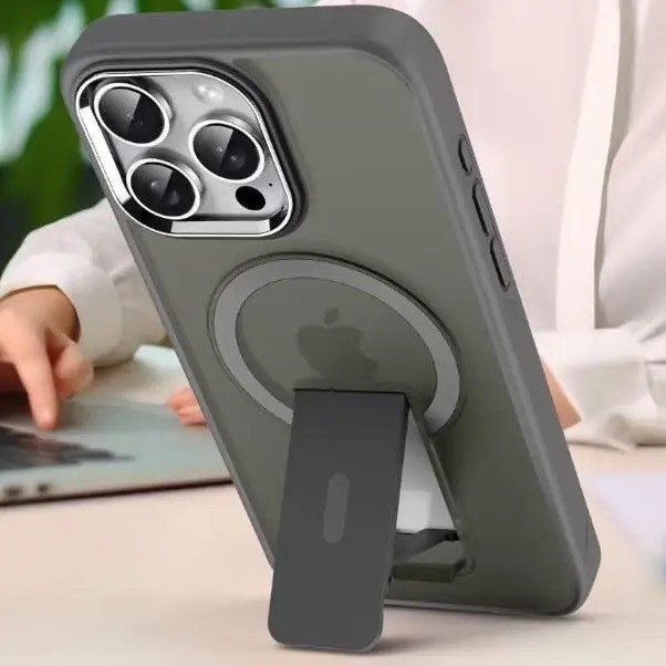 کاور آیرون من مدل kick stand مناسب برای گوشی موبایل اپل Iphone 16 Pro